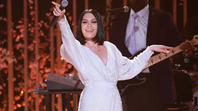 Jessie J revela problema de saúde que a impede de cantar