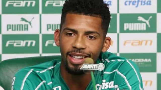 Barcelona rescinde o contrato do brasileiro Matheus Fernandes, ex-Palmeiras