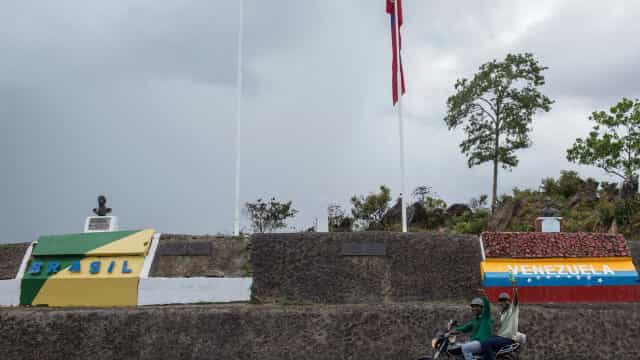 Brasil reabre fronteira com Venezuela após mais de 1 ano, mas limita entrada