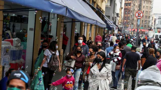 Covid-19: boletim epidemiológico mostra aumento de casos e óbitos