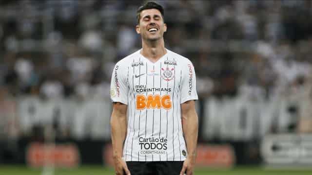 Corinthians dispensa Danilo Avelar após ofensas raciais em jogo de eSports