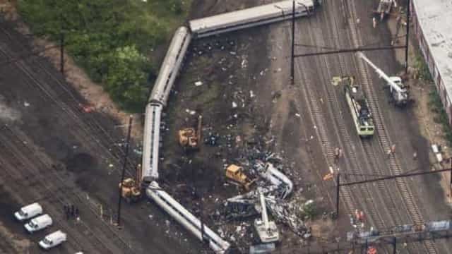Nove pessoas morrem atropeladas por trem na China