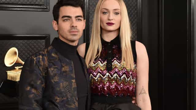 Sophie Turner, casada com cantor Joe Jonas, dá a entender que é bissexual