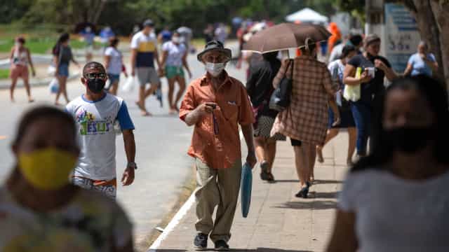 Manaus amanhece nesta segunda sem transporte público e com escolas fechadas