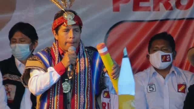 Em virada contra Keiko, Castillo assume liderança em eleições no Peru