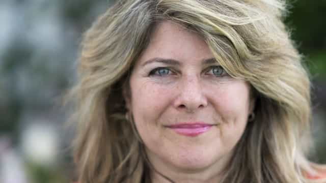 Naomi Wolf é banida do Twitter após dizer que vacinados contaminam água