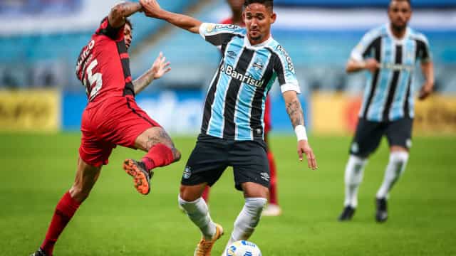 Athletico-PR segura Grêmio, vence fora e mantém 100% de aproveitamento