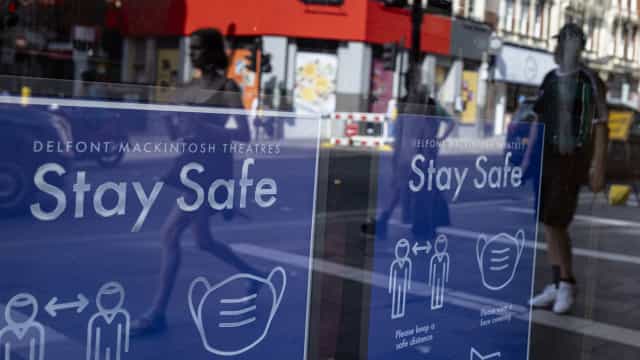 Reino Unido com mais de 33 mil novos casos da variante Delta numa semana