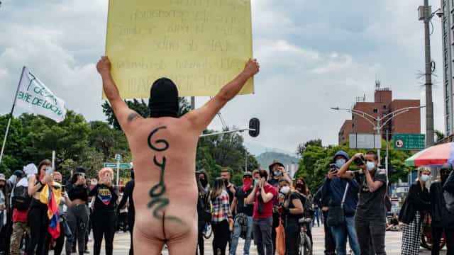 Comitê de greve anuncia suspensão de atos na Colômbia, mas população deve seguir nas ruas