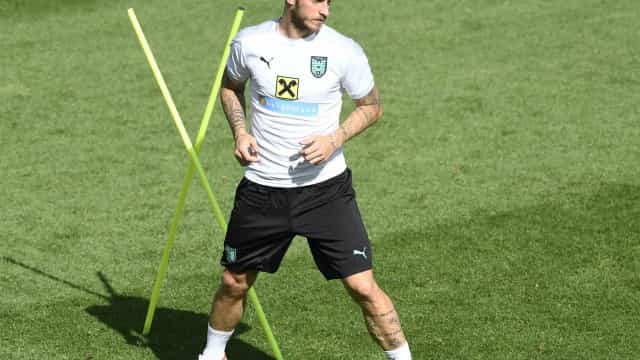 Atacante é suspenso na Eurocopa após comemoração considerada racista