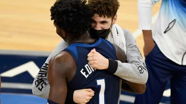LaMelo Ball e Anthony Edwards lideram seleção de calouros da temporada da NBA