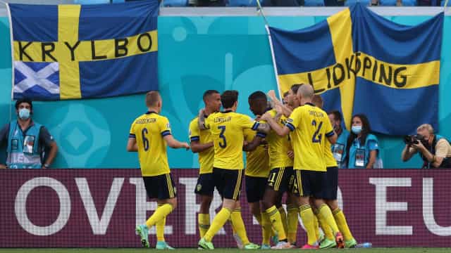 Suécia derrota a Eslováquia por 1 a 0 e assume a liderança do Grupo E da Eurocopa