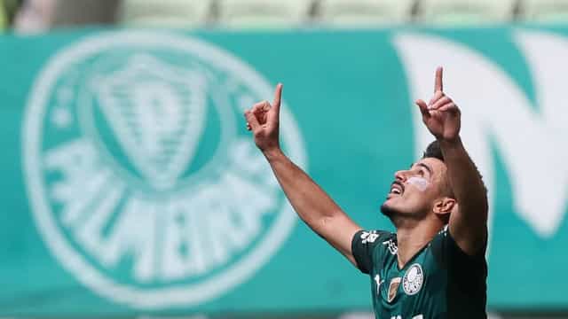 Palmeiras treina com elenco quase completo e Abel fará mudanças contra o Bahia