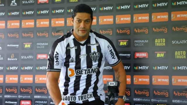 Hulk, do Atlético-MG, se envolve em acidente de trânsito com motociclista