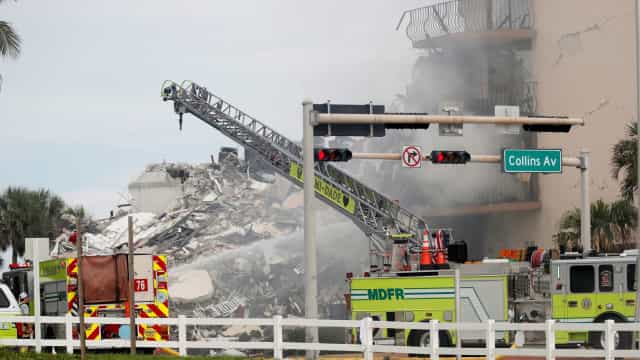 Equipes procuram sobreviventes de edifício que desabou em Miami