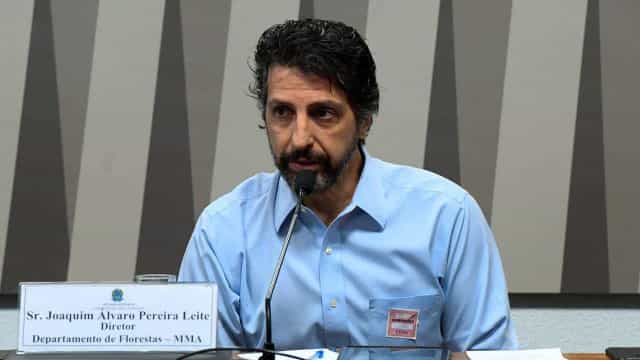 Inexpressivo, aliado de Salles assume em meio a disputas na área ambiental