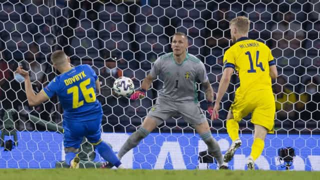 Ucrânia bate a Suécia com gol na prorrogação e avança na Eurocopa