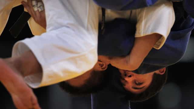 Morre criança que foi atirada ao chão 27 vezes durante aula de judô