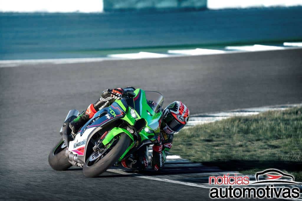 Kawasaki Ninja ZX-10R 2022 chega poderosa a partir de R$ 97.990
