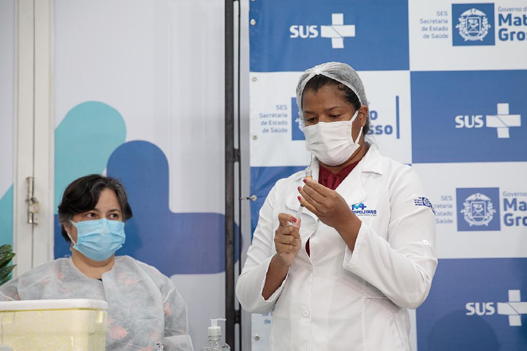 Colegiado define distribuição de 181.130 doses de vacinas contra a Covid-19