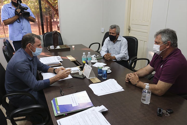 Vice-Prefeito de Guarantã do Norte e o Vereador Zilmar Assis apresentaram várias demandas ao Deputado Dilmar Dal ‘Bosco