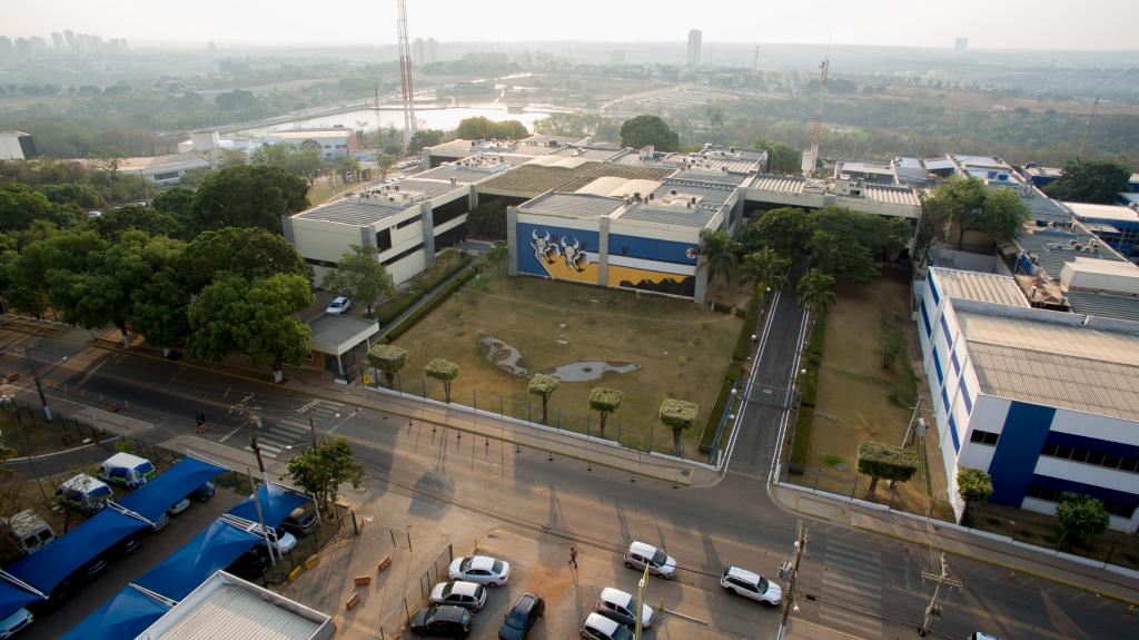 Governo cria fundo de R$ 100 milhões para facilitar acesso de crédito a pequenos empreendedores do Estado