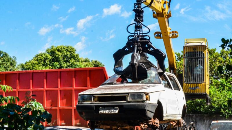 Seplag capacita servidores para leilão de veículos inservíveis e espera arrecadar R$ 300 mil com certame