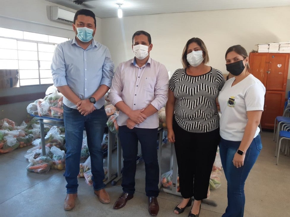 Secretaria Municipal de Educação entrega mais 688 Kits de alimentação em Colíder