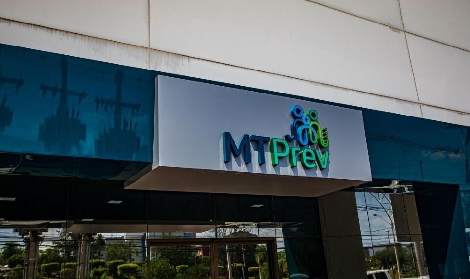 Sofrendo há um ano, servidores pedem nova reunião para debater previdência de todas as categorias