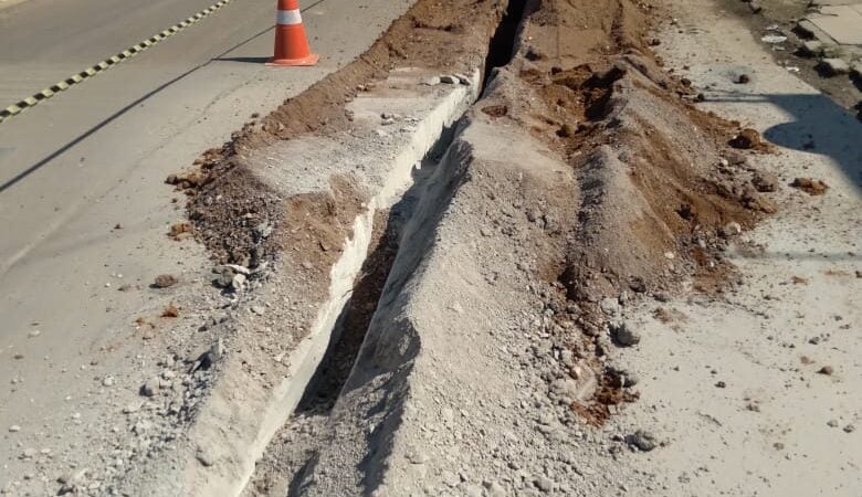 Concessionária realiza obras de extensão de rede na Avenida Brasil em Peixoto de Azevedo