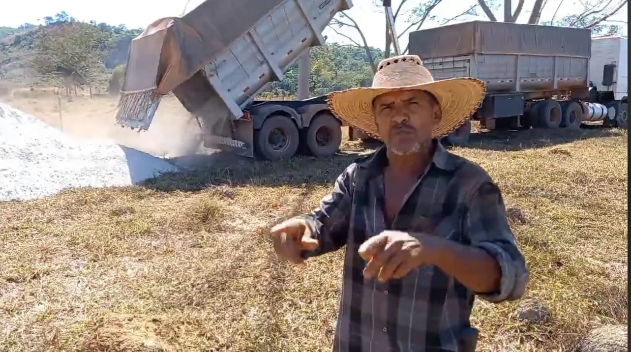 Vereador Zilmar e Prefeito levando o incentivo para a agricultura familiar de Guarantã do Norte