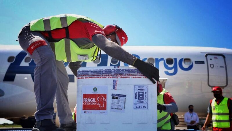 Mato Grosso recebe 181.130 doses de vacina nesta terça (27) e quarta-feira (28)