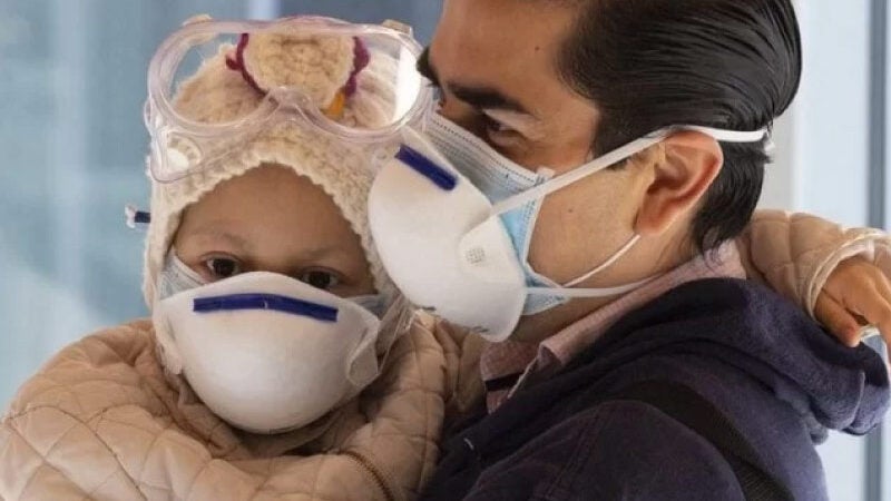 Terapia pioneira ‘apaga’ tumor cerebral em menina de 7 anos