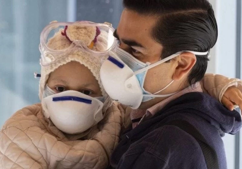 Terapia pioneira ‘apaga’ tumor cerebral em menina de 7 anos