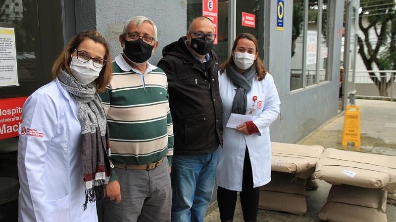 Gratidão! Paciente curado da covid faz doação ao hospital que o atendeu