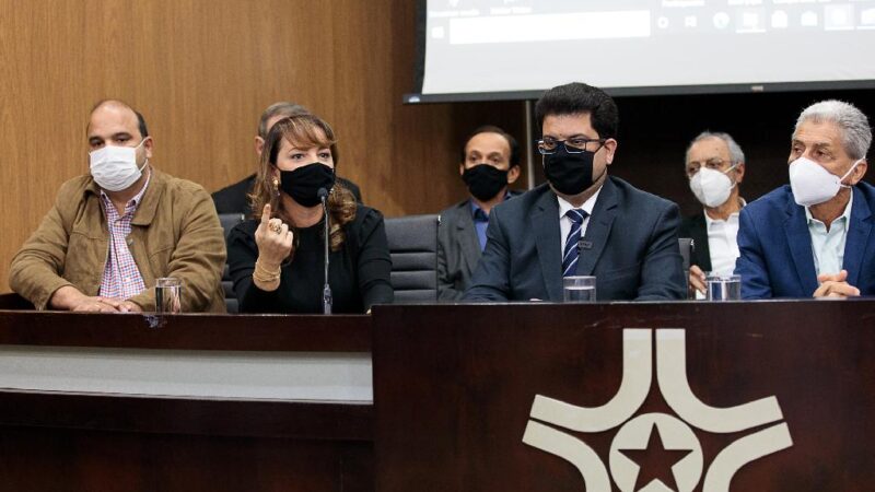 Governo discute política de resíduos sólidos com prefeitos e secretários nacionais
