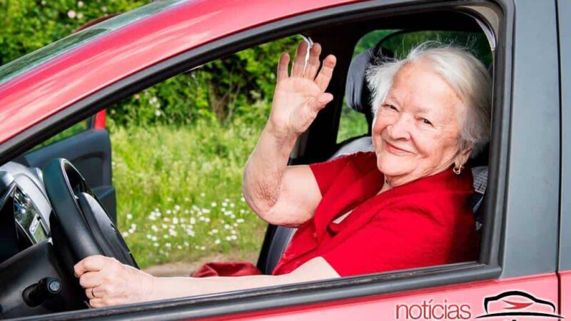 Comissões aprovam isenção de IPI para idoso e pai de deficiente