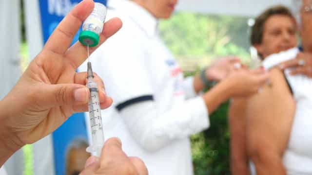 Campanha de vacinação contra gripe imuniza mais 1,6 milhão de pessoas