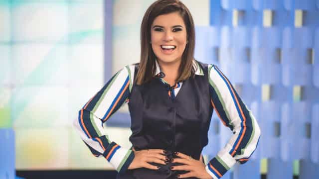 Mara Maravilha faz lipo e usa gordura do próprio corpo para aumentar o bumbum