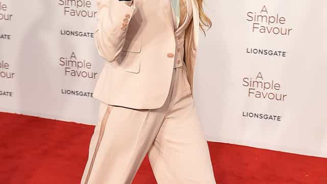 Blake Lively critica paparazzi por perseguir suas filhas