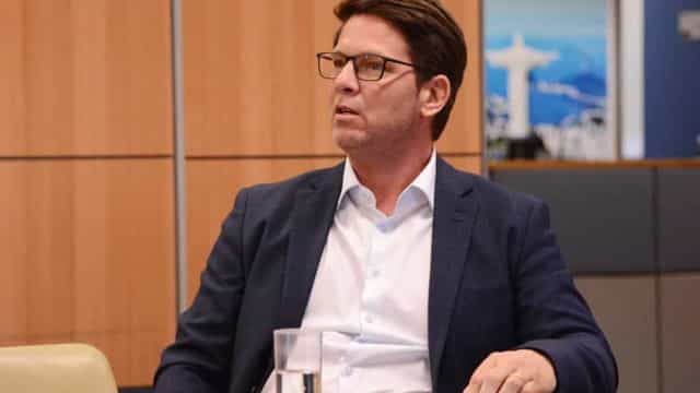 Oposição quer que Mario Frias seja investigado por perseguição ideológica