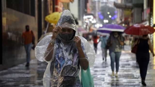 Imperial College: Brasil tem menor taxa de transmissão de covid desde novembro