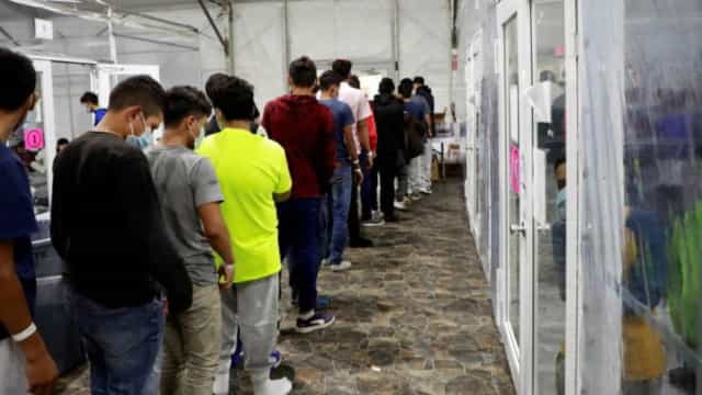 Prisões na fronteira dos EUA com México superam 1 milhão e batem recorde