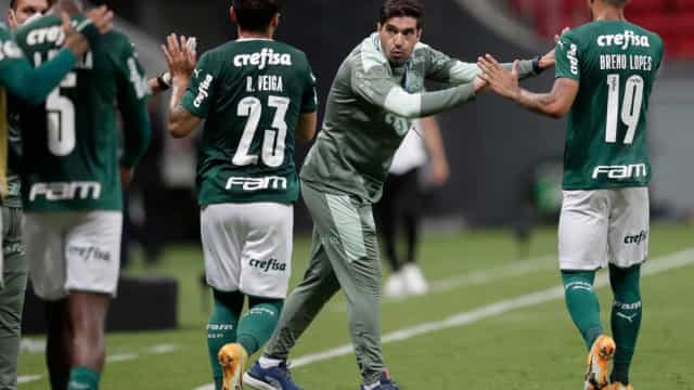 Abel cita união do Palmeiras e usa Deyverson como exemplo de ‘espírito coletivo’