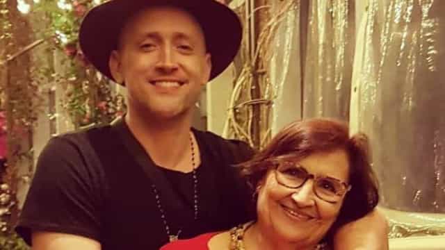 Mãe de Paulo Gustavo, Déa Lúcia grava CD: ‘Para celebrar vida e arte’