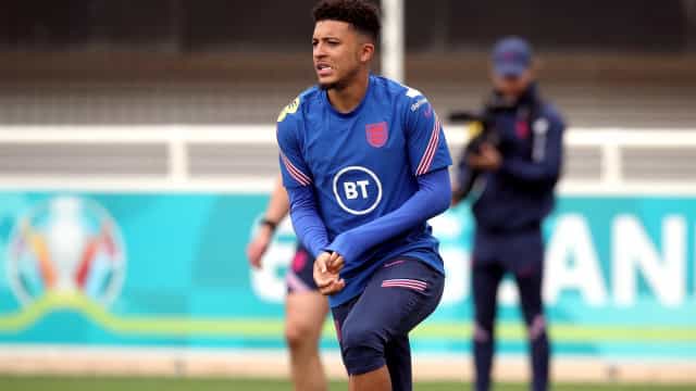 Borussia Dortmund anuncia acordo para vender Sancho ao United por R$ 501 milhões