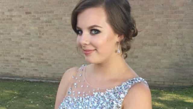 Horas depois de tirar a carteira, jovem sofre acidente e amiga morre