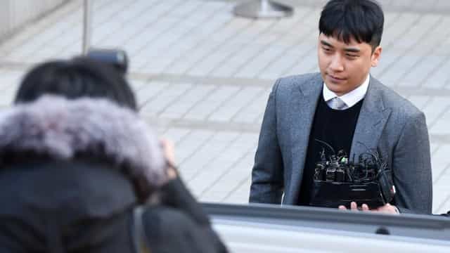 Cantor de K-pop suspeito de usar mulheres em prostituição tem prisão pedida