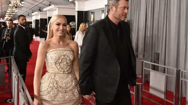 Gwen Stefani e Blake Shelton se casam em cerimônia íntima
