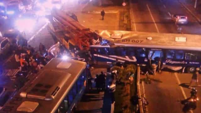 Grave acidente deixa uma pessoa morta e mais de 11 feridos em Niterói